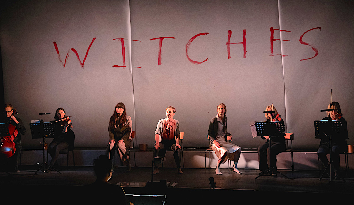 Spell Book/La liberazione di Ruggiero dell'isola di Alcina, Longborough